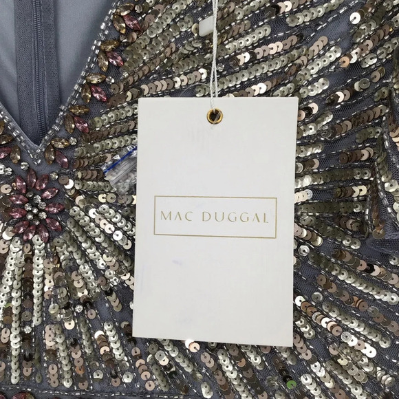 MAC DUGGAL Sequin V-Neck Flutter Sleeve Platinum Column Gown Formal NWT Size 10 - Picture 11 of 15